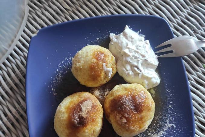 BORŮVKOVÉ KNEDLÍKY V PÁŘE