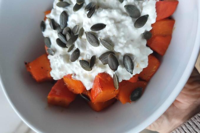 Pečená dýně s cottage sýrem