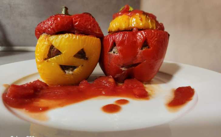 Plněné papriky (Halloweenská verze)