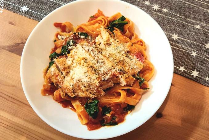 Těstoviny s kuřecím masem