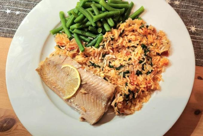 Losos s rýží a fazolky
