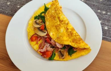 Omeleta se žampiony a zeleninou